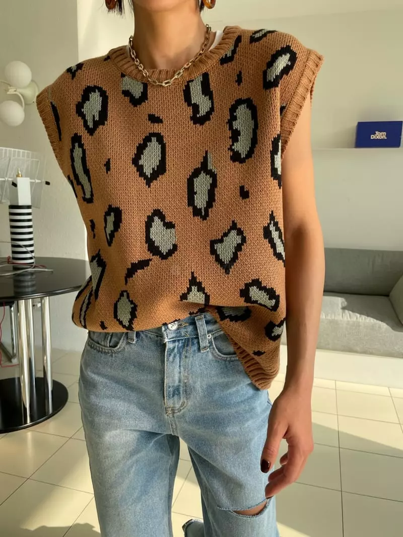 Ryon - Korean Women Fashion - #momslook - Leo R Vest - 11