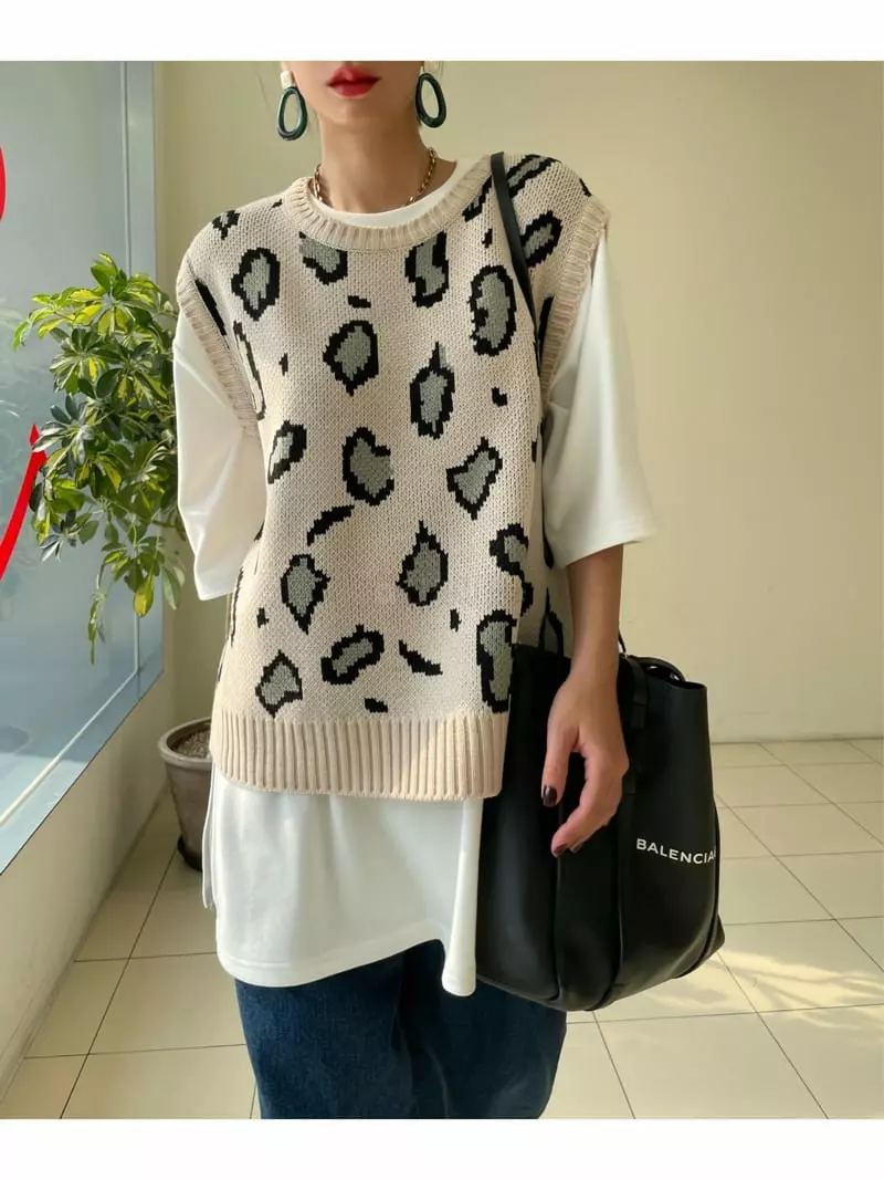 Ryon - Korean Women Fashion - #momslook - Leo R Vest - 6