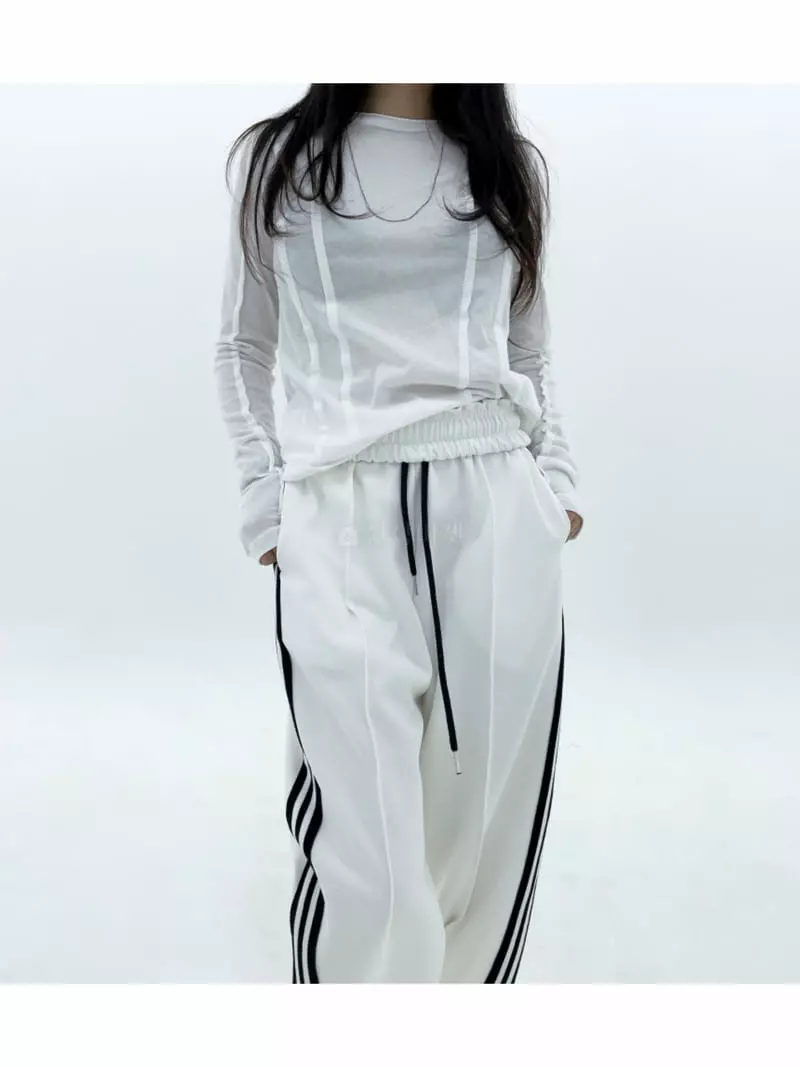 Ryon - Korean Women Fashion - #momslook - Deggi Tee - 2