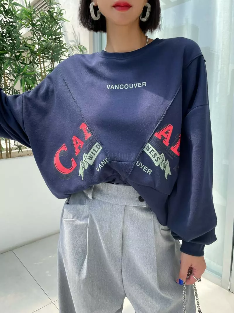 Ryon - Korean Women Fashion - #pursuepretty - Slit Sweatshirt - 3