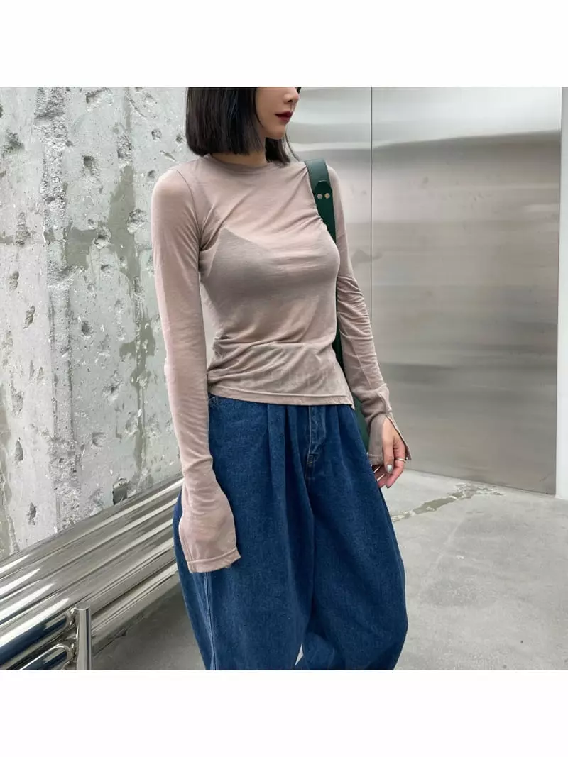 Ryon - Korean Women Fashion - #restrostyle - Slit Slim Tee - 9