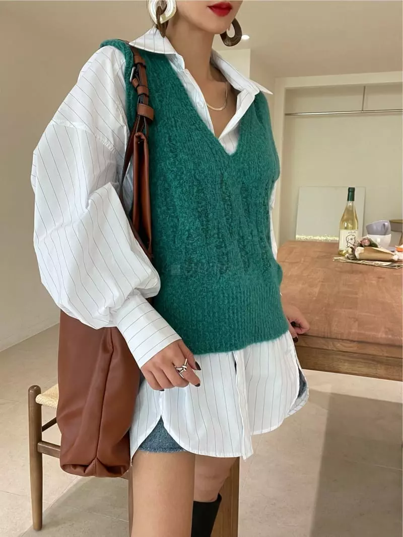 Ryon - Korean Women Fashion - #thelittlethings - Split Vest - 2