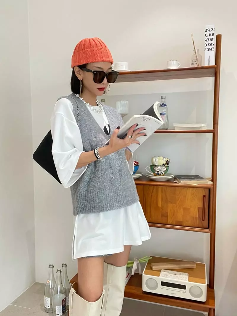Ryon - Korean Women Fashion - #womensfashion - Split Vest - 10