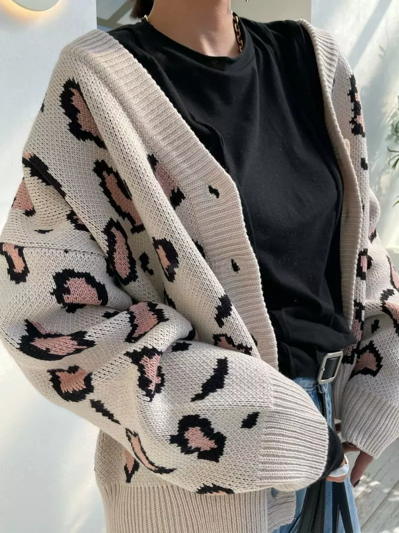 Ryon - Korean Women Fashion - #momslook - Leo V Cardigan - 4