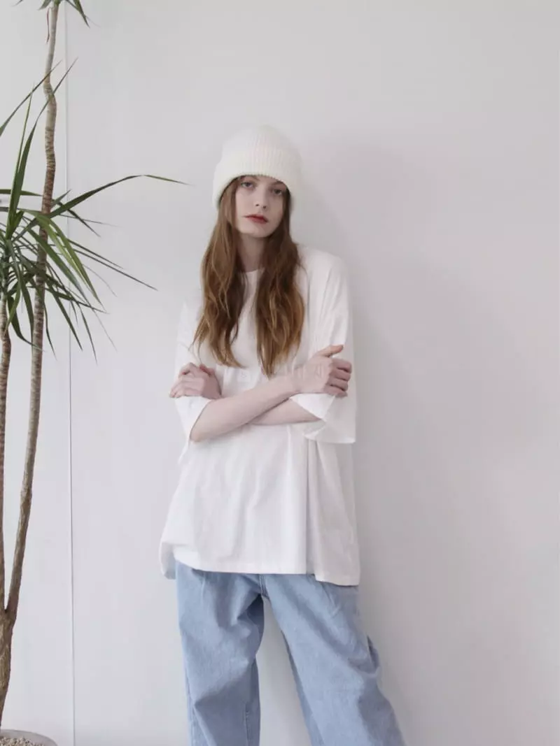 Soapyroom - Korean Women Fashion - #womensfashion - Dau Short Sleeves Tee - 3