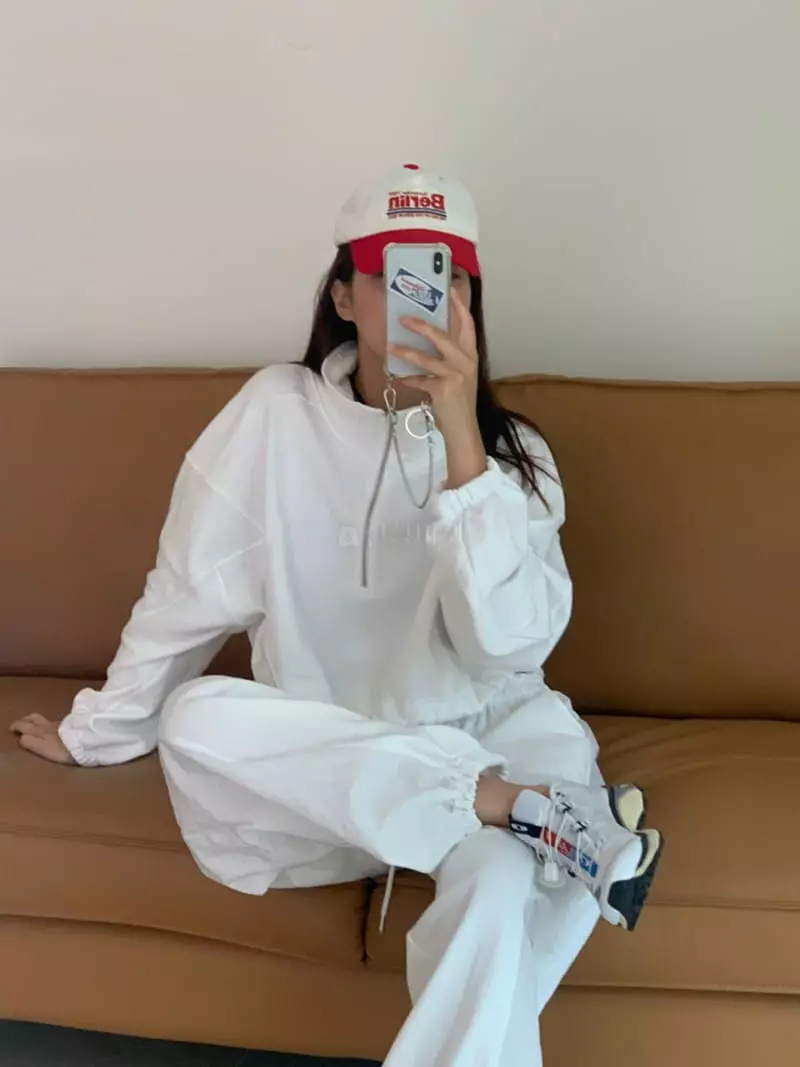 Sof - Korean Women Fashion - #womensfashion - Tom Sweatshirt - 2