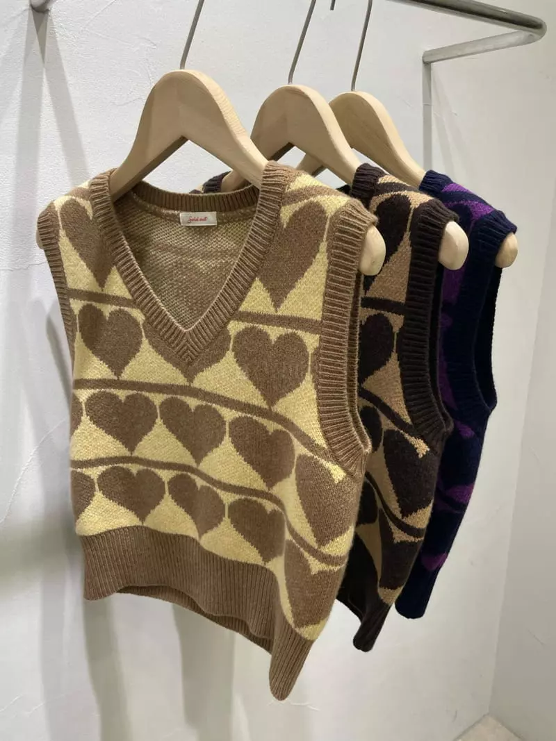 Sold Out - Korean Women Fashion - #momslook - Heart Vest - 11