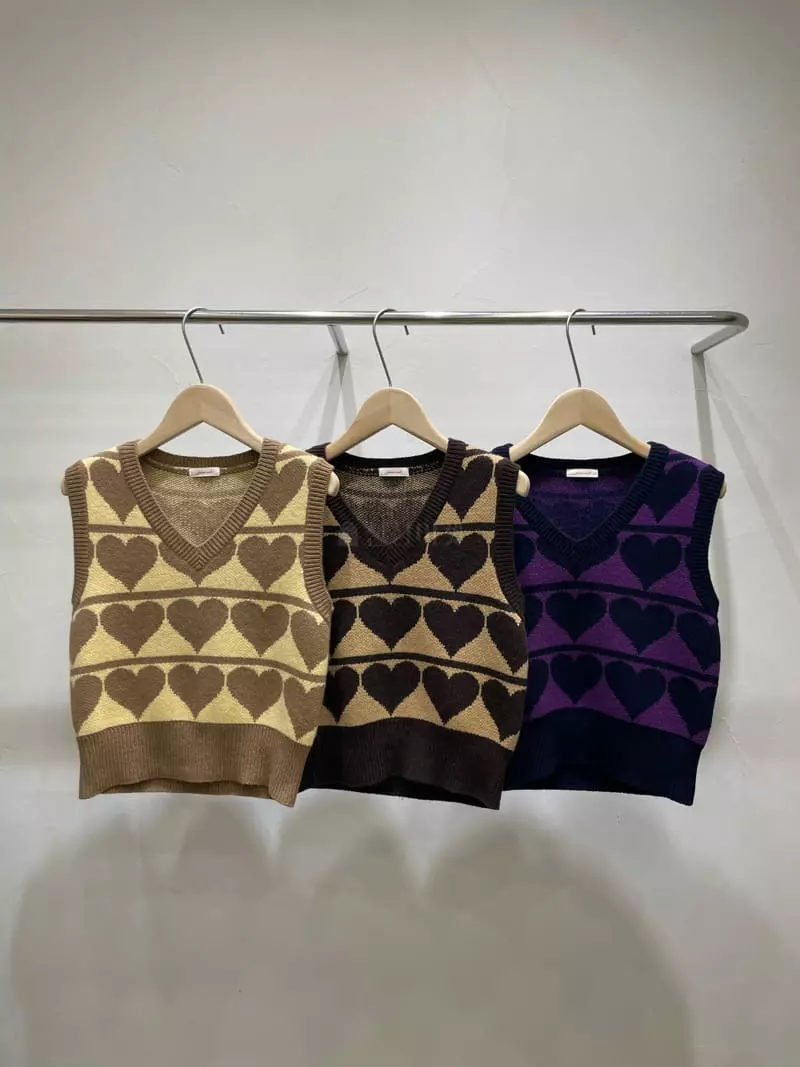 Sold Out - Korean Women Fashion - #momslook - Heart Vest - 9