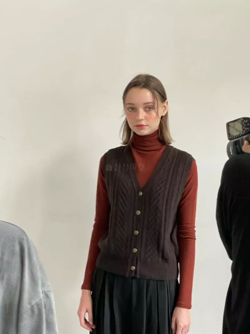 Sold Out - Korean Women Fashion - #momslook - Osca Turtleneck Tee - 5