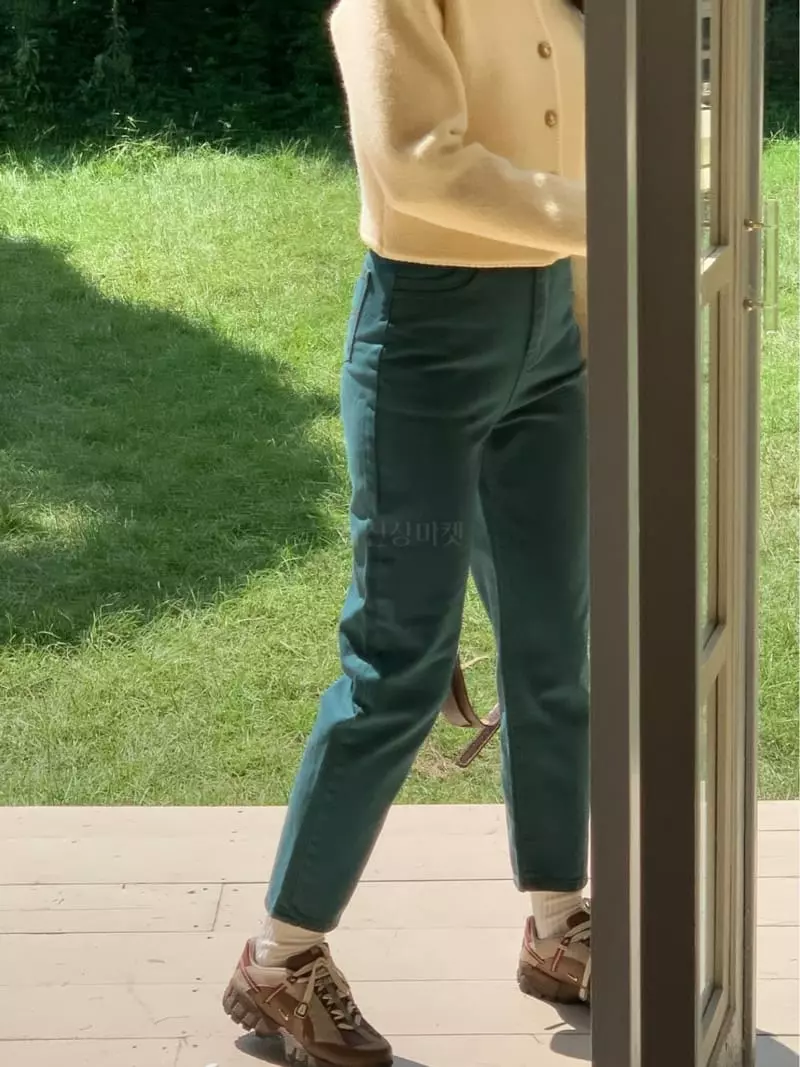Sold Out - Korean Women Fashion - #momslook - Moment Pocket Jeans