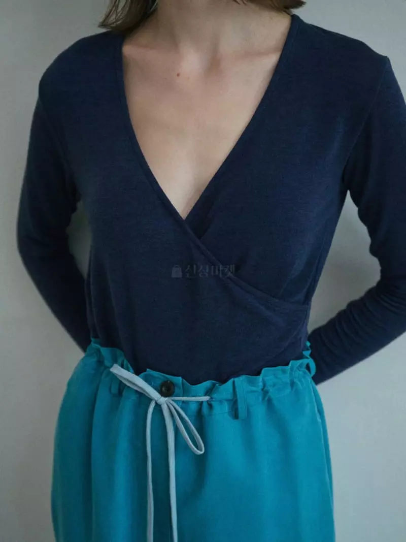 Sold Out - Korean Women Fashion - #vintageinspired - Winny Wrap Tee - 9