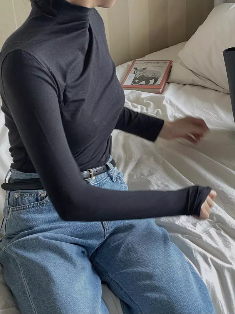 Sono De Seoul - Korean Women Fashion - #momslook - Riwoo Turtleneck Tee - 9