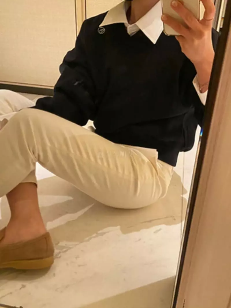 Sono De Seoul - Korean Women Fashion - #momslook - Row V Neck Crop Sweatshirt - 6