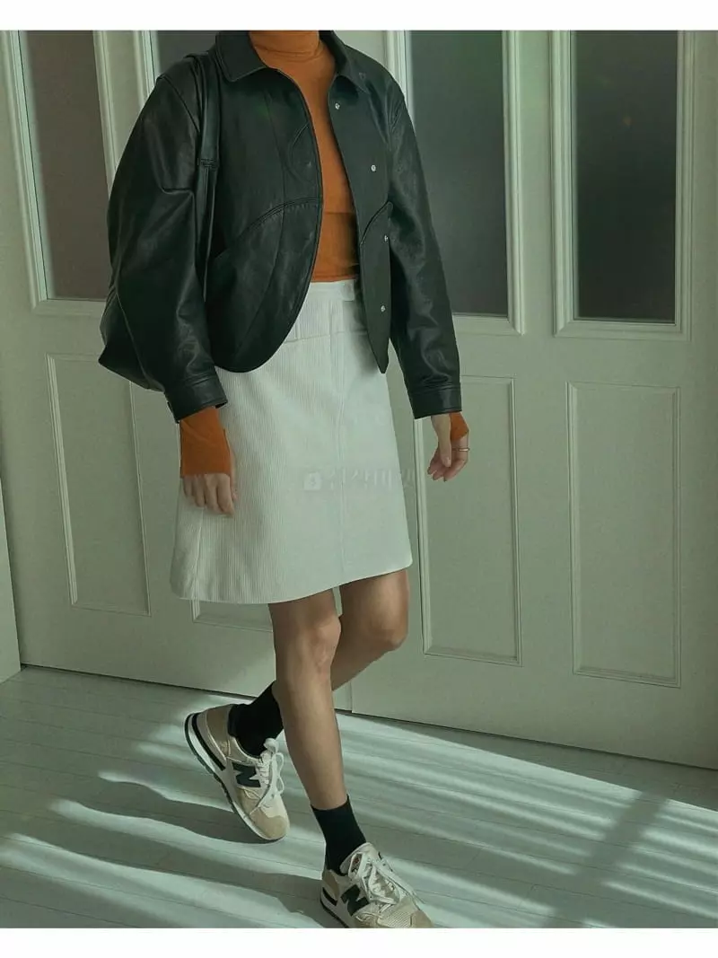 Sono De Seoul - Korean Women Fashion - #womensfashion - Corduroy Mini Skirt - 2