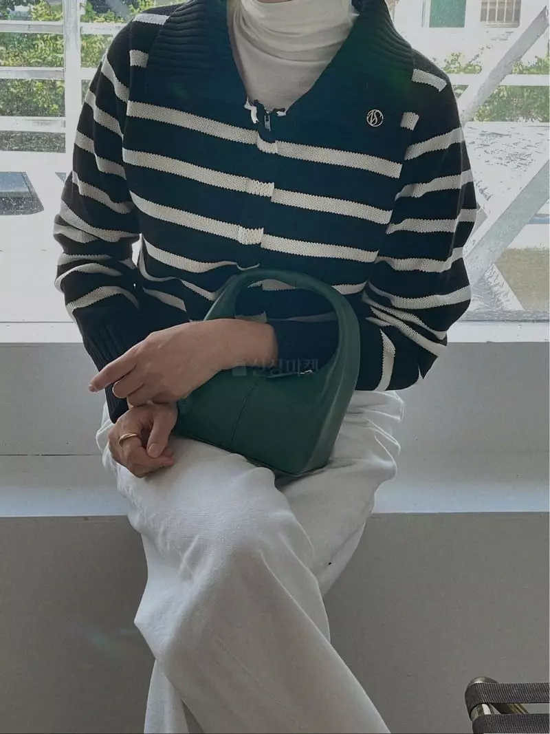 Sono De Seoul - Korean Women Fashion - #womensfashion - Afon Stripes Zip-up Knit Tee - 6