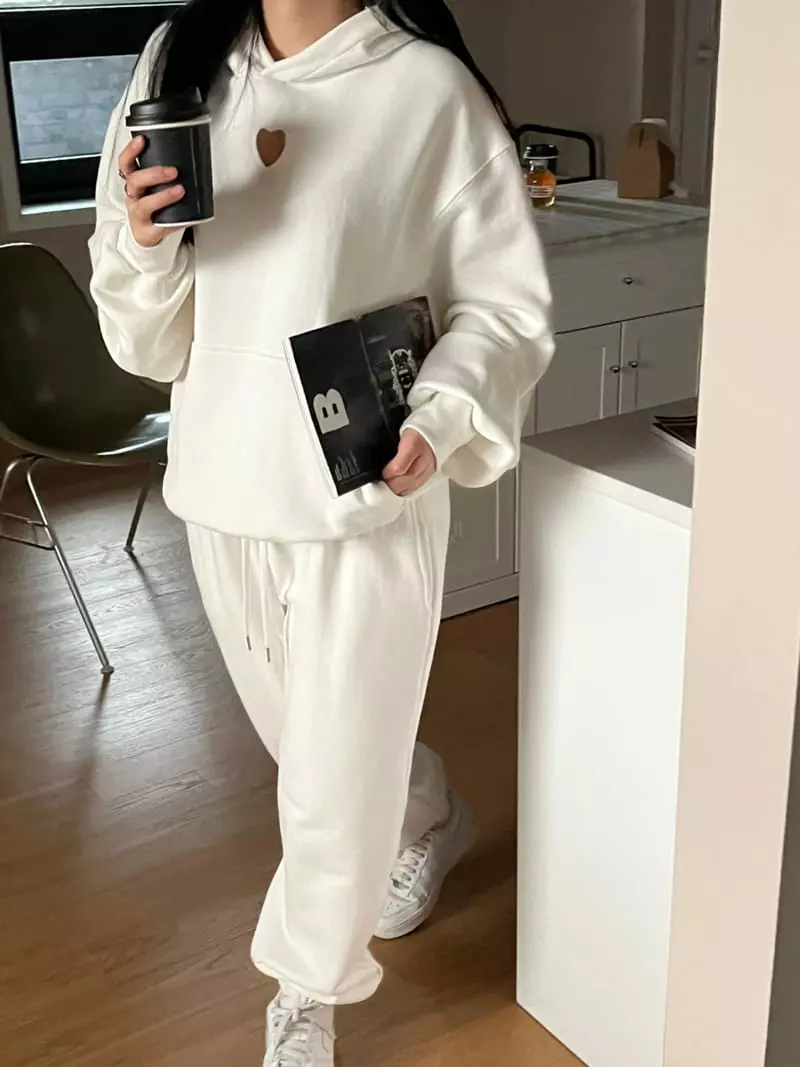 Special - Korean Women Fashion - #momslook - Heart Point Sweatshirt - 11
