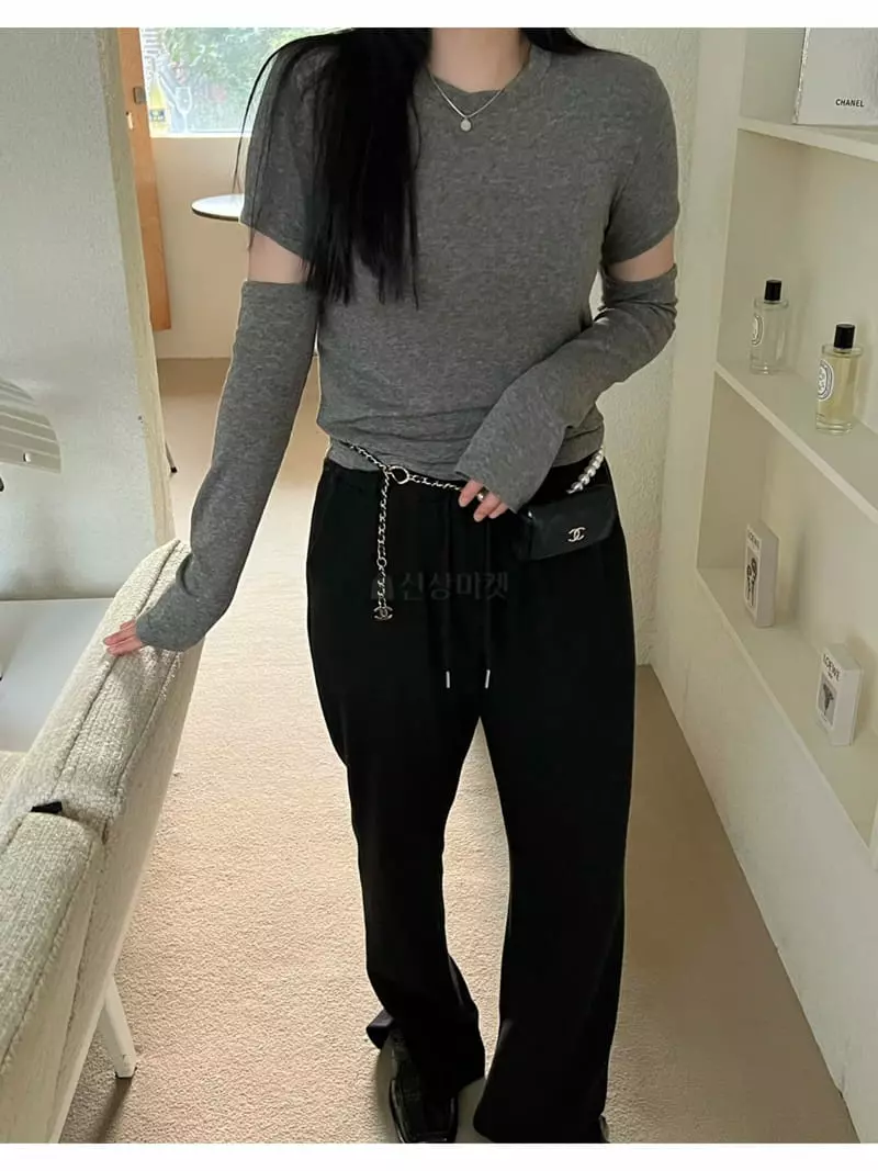 Special - Korean Women Fashion - #womensfashion - Jane Sleeves Slit Round Tee - 4