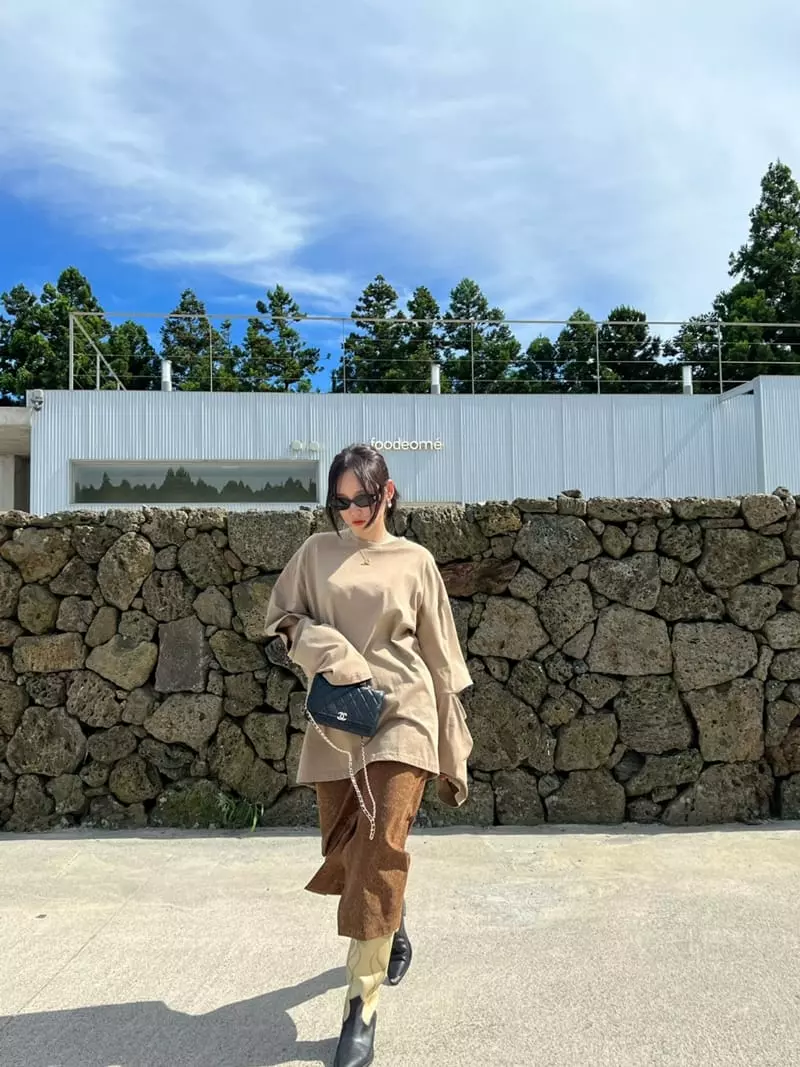 Special - Korean Women Fashion - #vintageinspired - Sleeves Slit Round Tee - 8