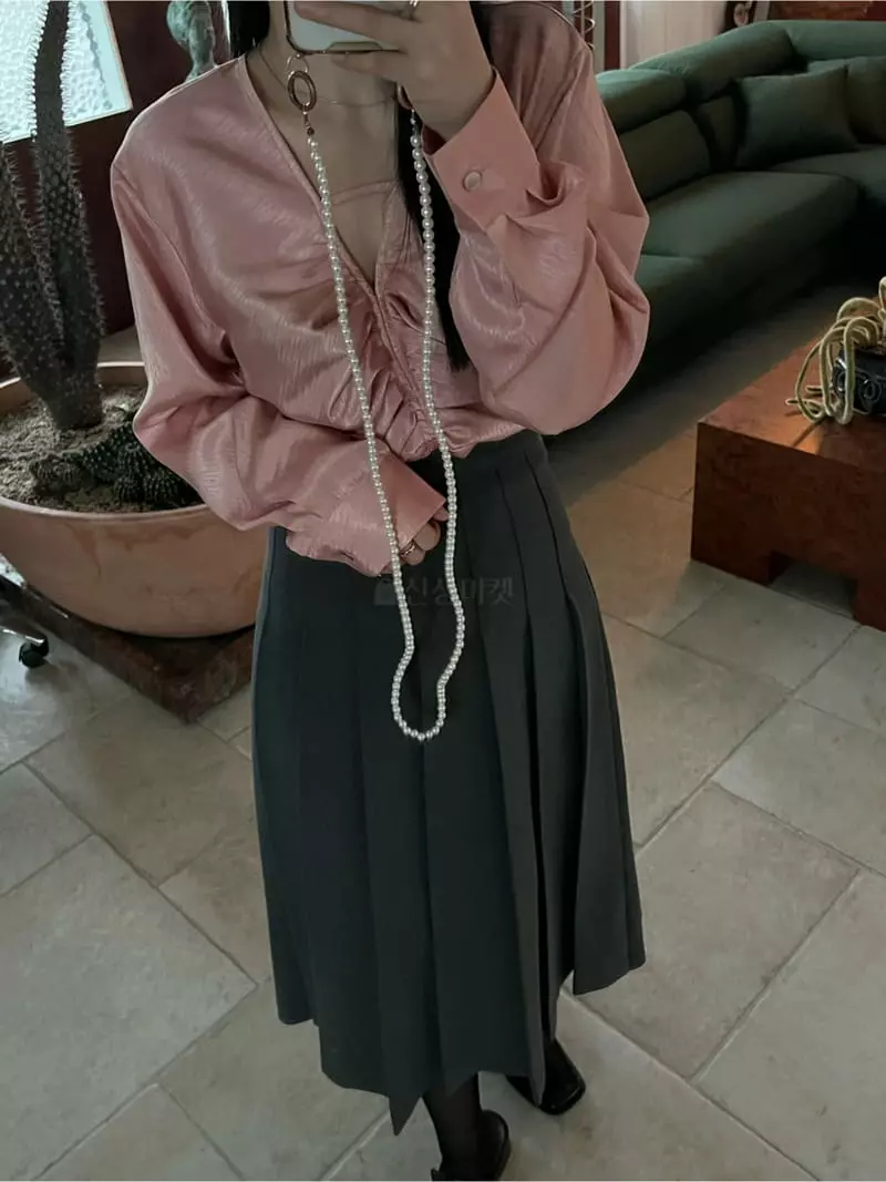 Special - Korean Women Fashion - #womensfashion - Sui V Neck Blouse - 2
