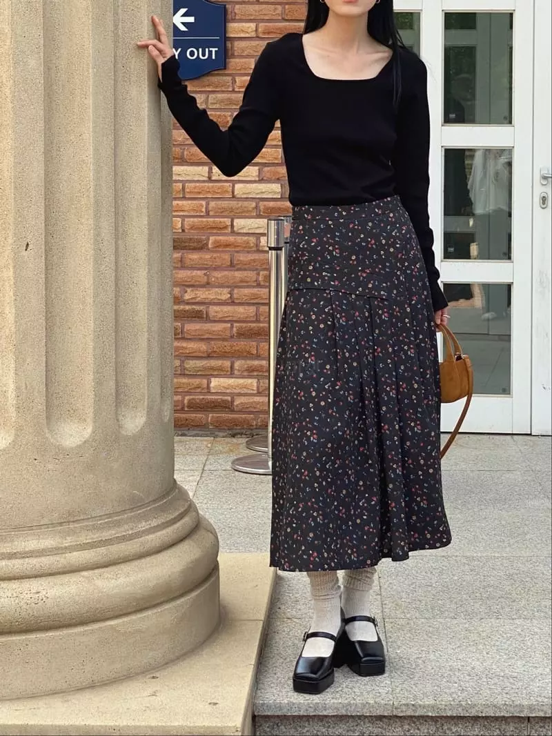 Ssemienne - Korean Women Fashion - #momslook - Anne Square Knit - 2