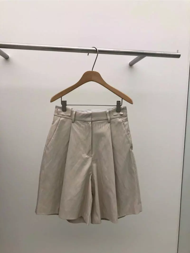 Stable - Korean Women Fashion - #womensfashion - Look Leather Shorts - 4