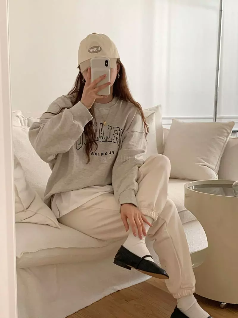 Sunday - Korean Women Fashion - #vintagekidsstyle - Orlando Embroidery Sweatshirt - 4
