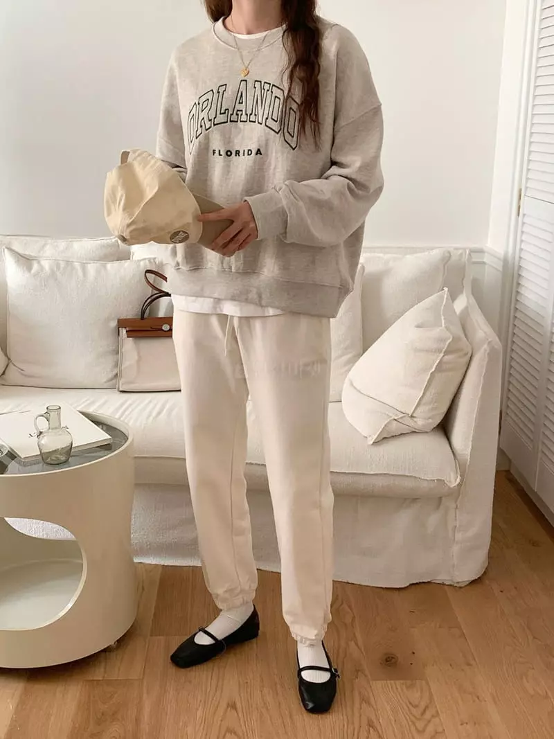 Sunday - Korean Women Fashion - #restrostyle - Orlando Embroidery Sweatshirt - 5