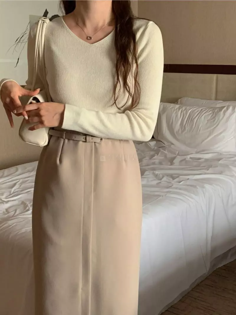 Sunday - Korean Women Fashion - #shopsmall - Sha Sha v Neck Knit Tee - 4