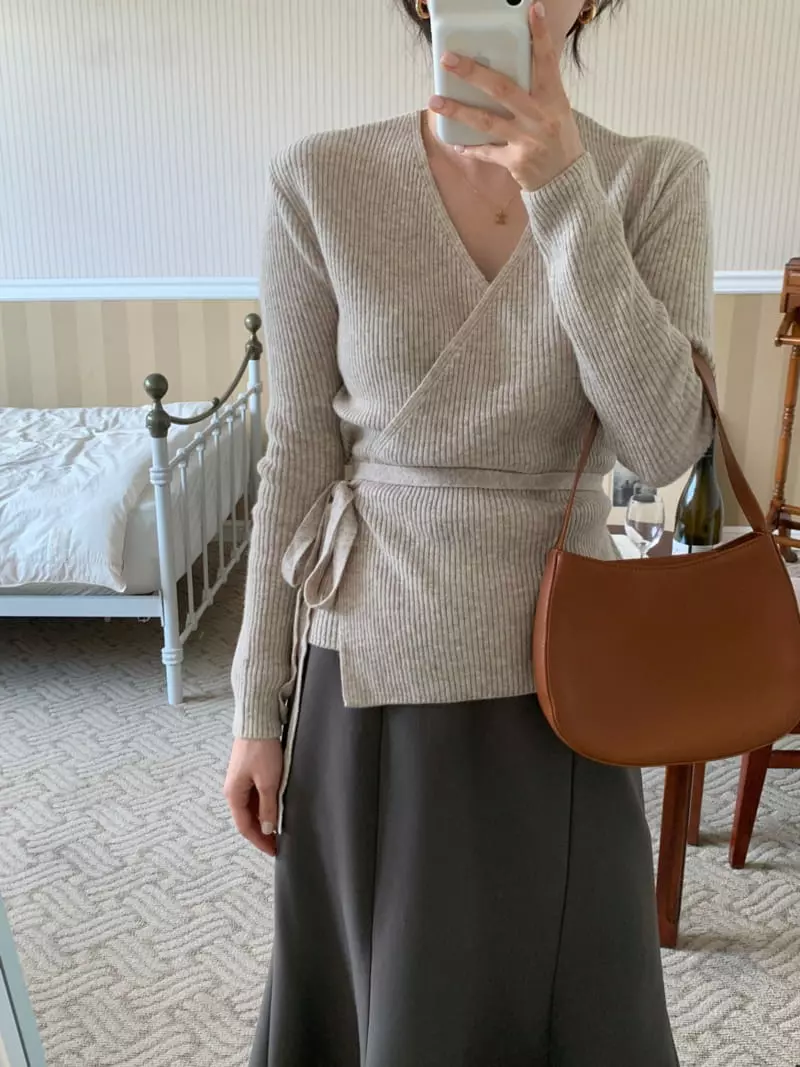 Sunday - Korean Women Fashion - #vintagekidsstyle - Lig Wrap Knit Tee - 2