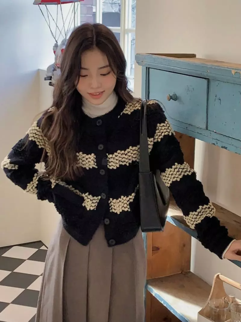 Tacit - Korean Women Fashion - #thatsdarling - Mang Gu Cardigan - 2