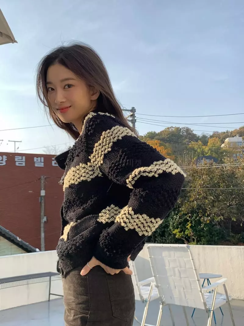 Tacit - Korean Women Fashion - #womensfashion - Mang Gu Cardigan - 5