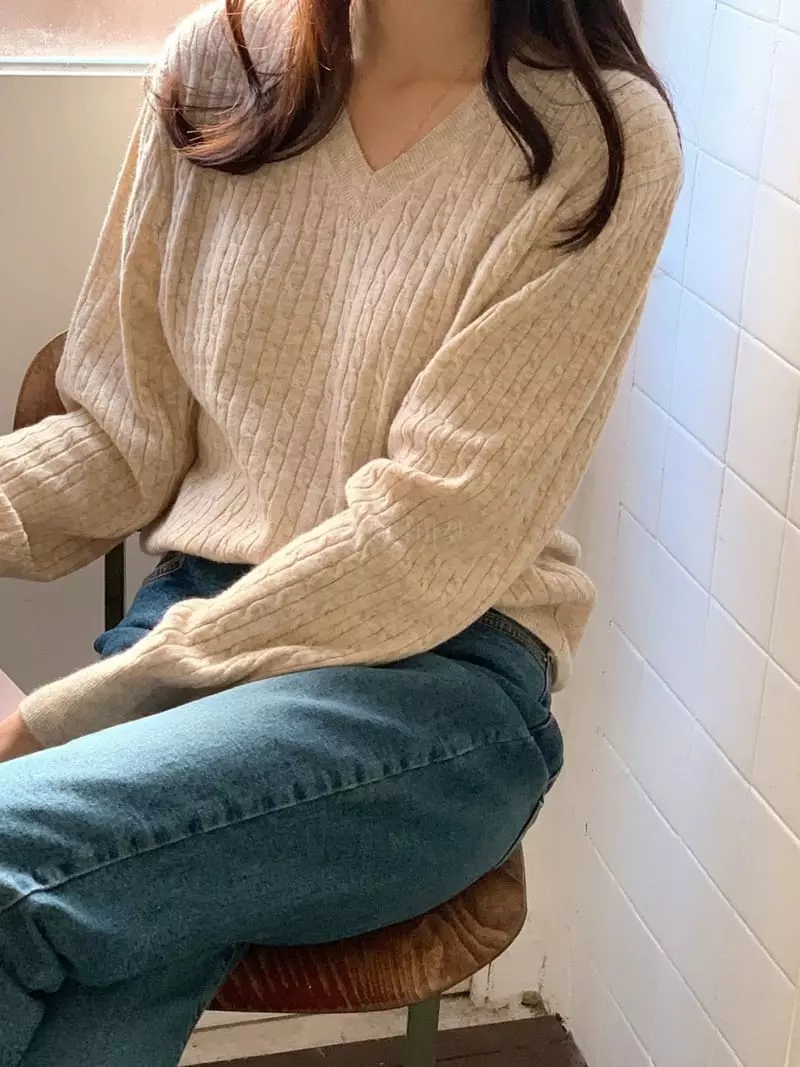 Tahiti - Korean Women Fashion - #momslook - Lolen V Knit Tee - 9