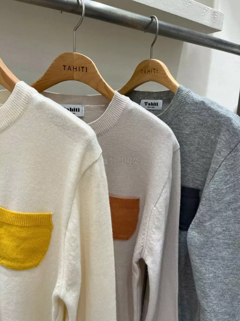 Tahiti - Korean Women Fashion - #romanticstyle - Pocket Round Knit Tee - 2