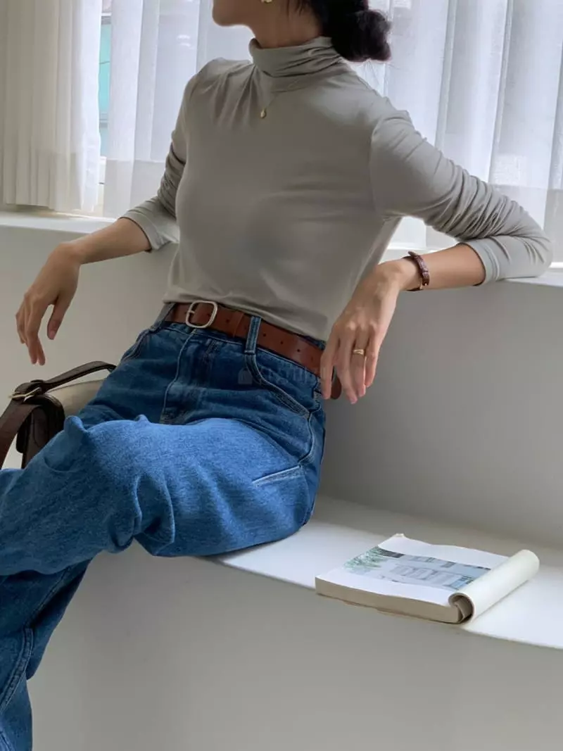 Talktalk - Korean Women Fashion - #momslook - Terace Turtleneck Tee - 10