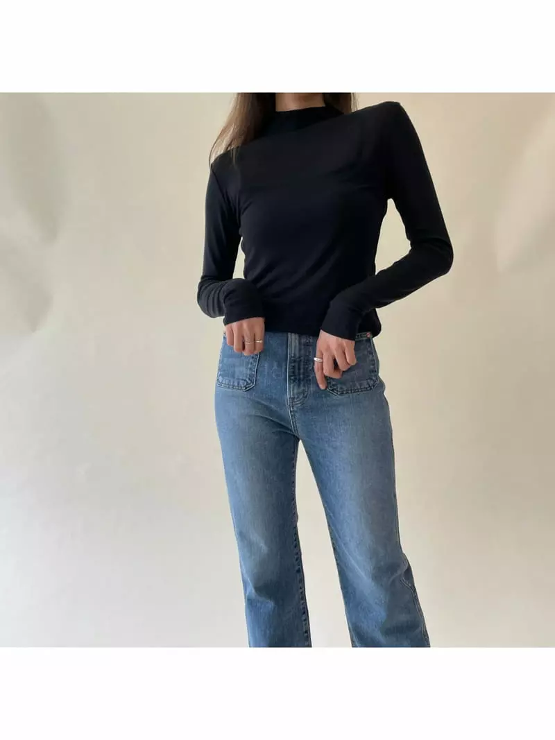 Talktalk - Korean Women Fashion - #momslook - Cold Crop Half Neck Tee - 10