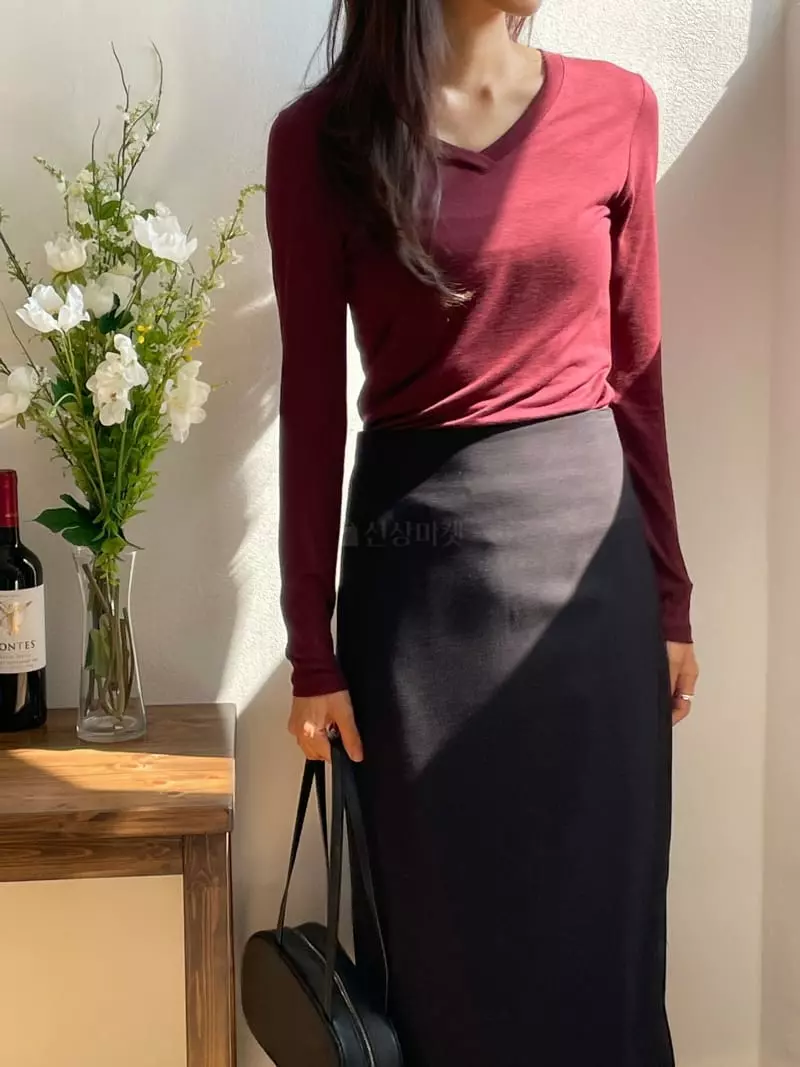 Talktalk - Korean Women Fashion - #momslook - Yort V Tee - 3