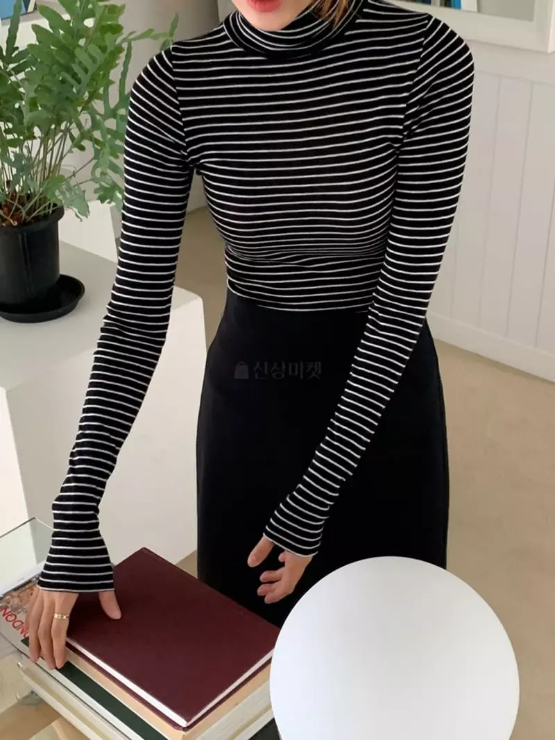 Talktalk - Korean Women Fashion - #momslook - Mer Turtleneck Tee - 10