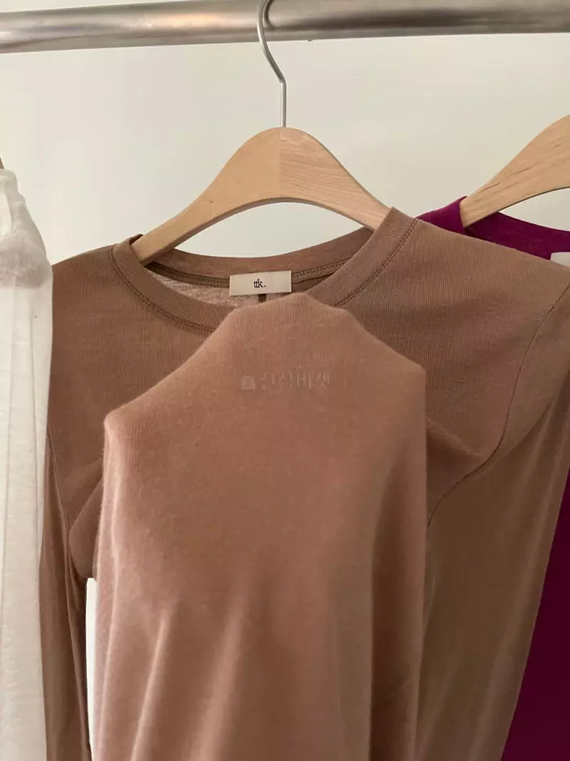 Talktalk - Korean Women Fashion - #vintagekidsstyle - Silk Long Sleeves Tee - 2