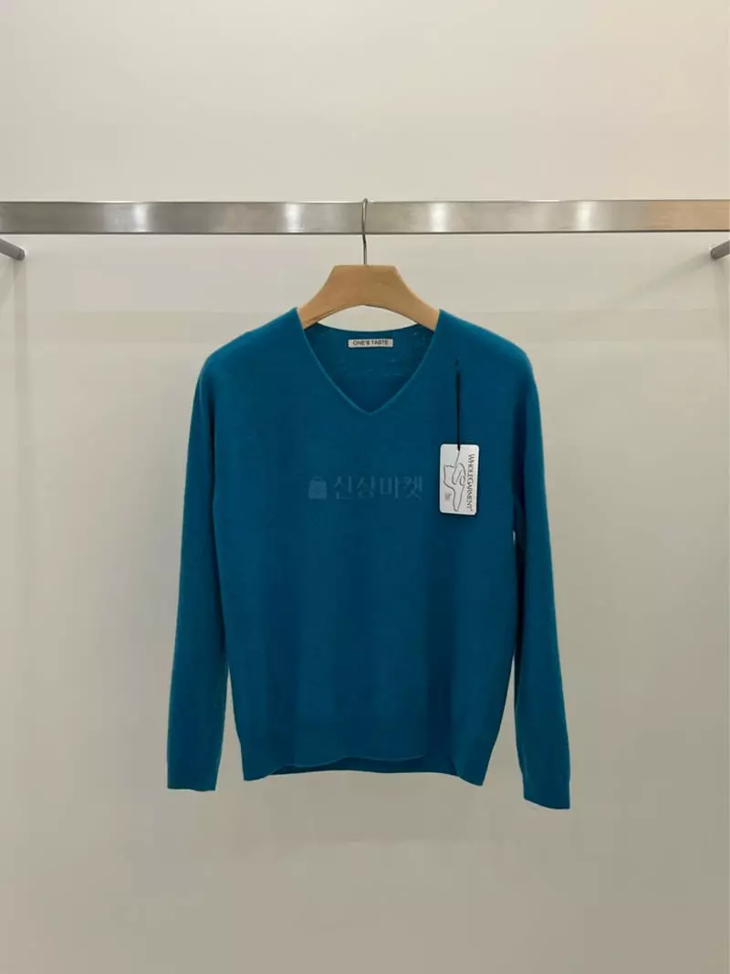 Taste - Korean Women Fashion - #momslook - Cash Whole Gament V Knit Tee - 2