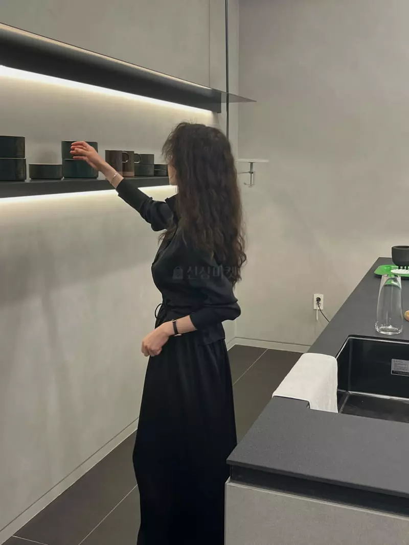 Taste - Korean Women Fashion - #momslook - Silky High Neck Blouse - 3