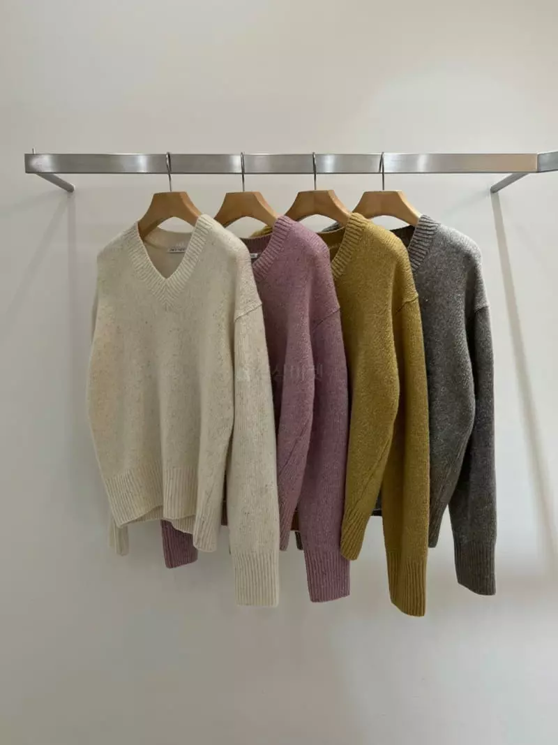 Taste - Korean Women Fashion - #momslook - Nef V Knit Tee