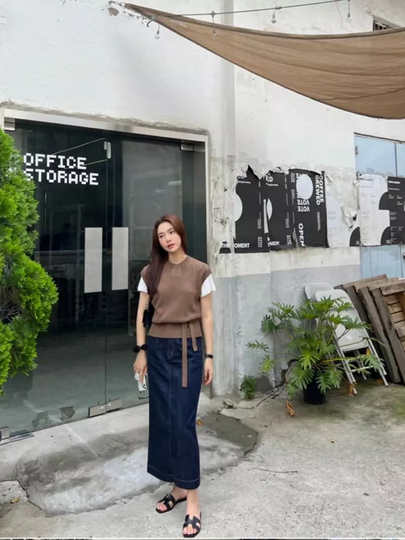 Taste - Korean Women Fashion - #restrostyle - Slit Vest