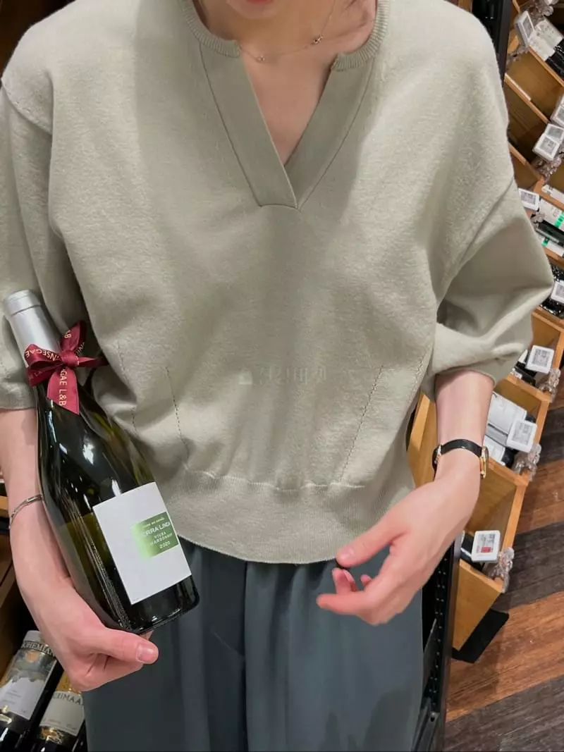 Taste - Korean Women Fashion - #romanticstyle - Volume Round Knit Tee