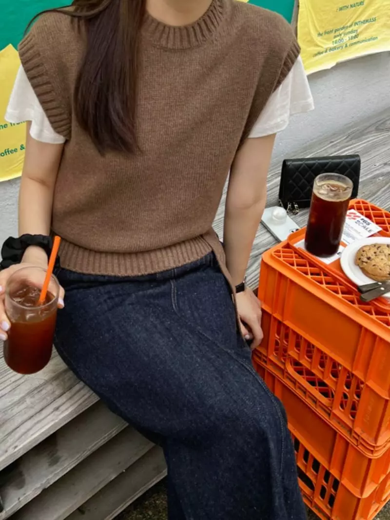 Taste - Korean Women Fashion - #shopsmall - Slit Vest - 4