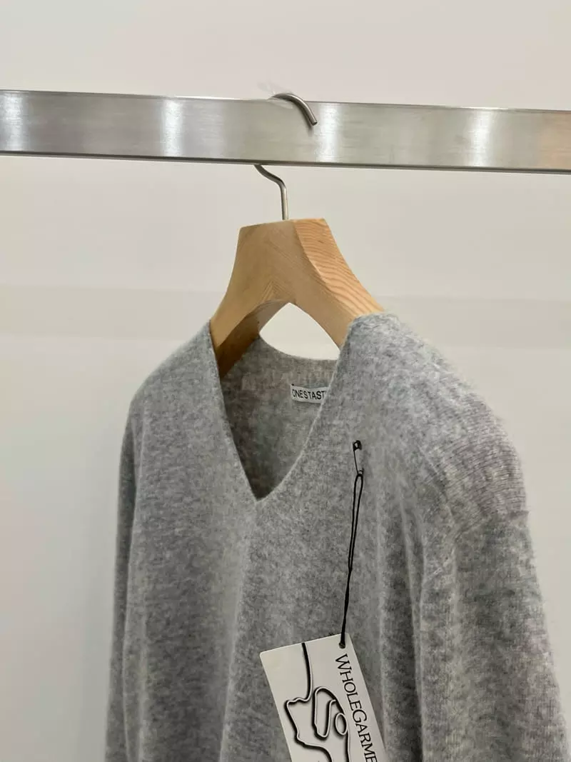 Taste - Korean Women Fashion - #womensfashion - Cash Whole Gament V Knit Tee - 5
