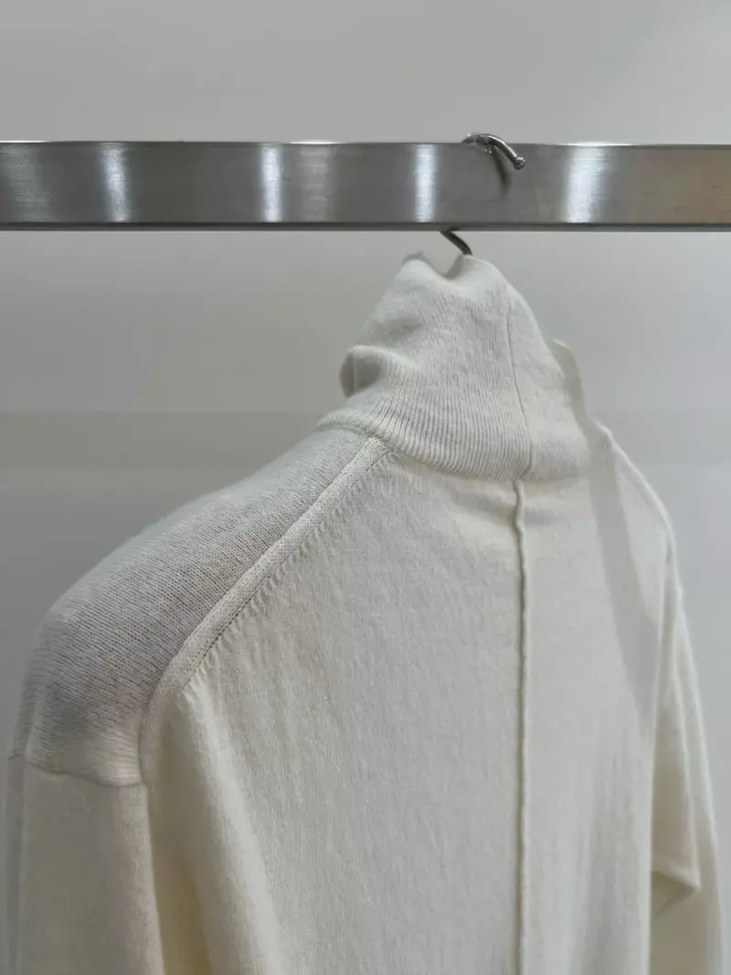 Taste - Korean Women Fashion - #womensfashion - Cash Slit Turtleneck Knit Tee