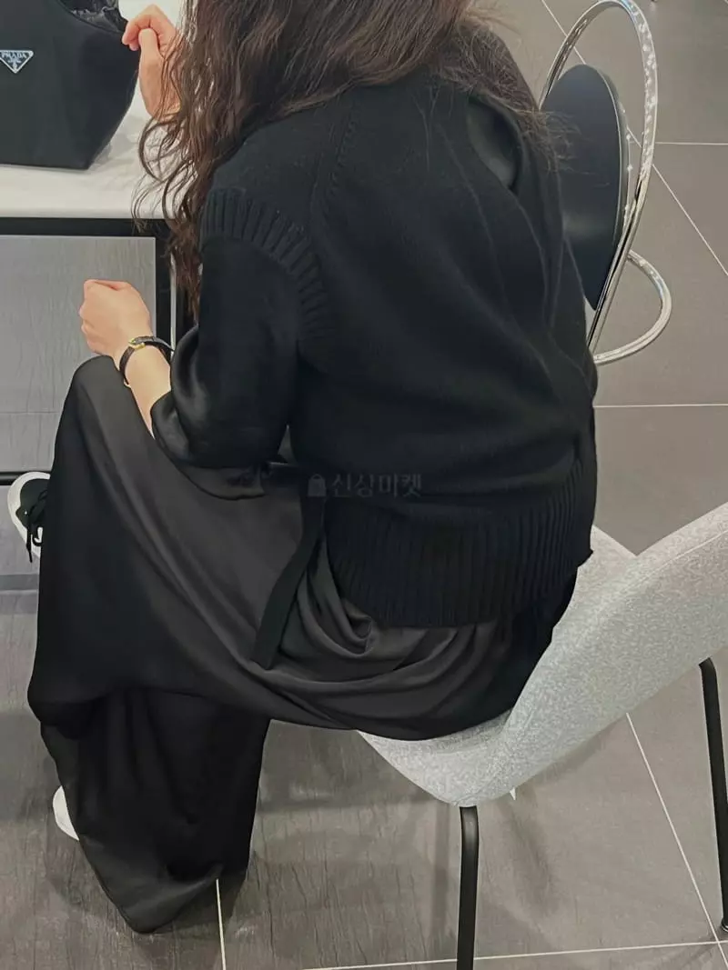 Taste - Korean Women Fashion - #womensfashion - Back Detail Slit Vest - 8