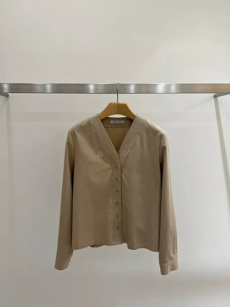 Taste - Korean Women Fashion - #momslook - Round V Shirt - 4