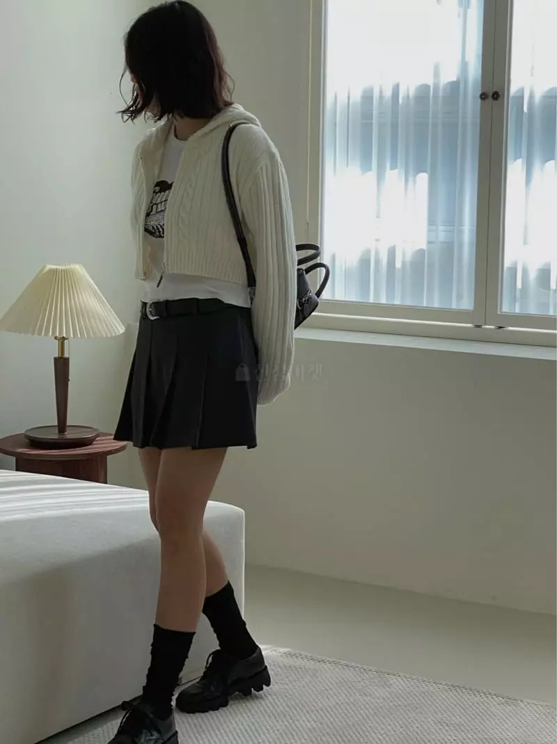 Tempting - Korean Women Fashion - #momslook - Crop Hoody Knit Tee - 3