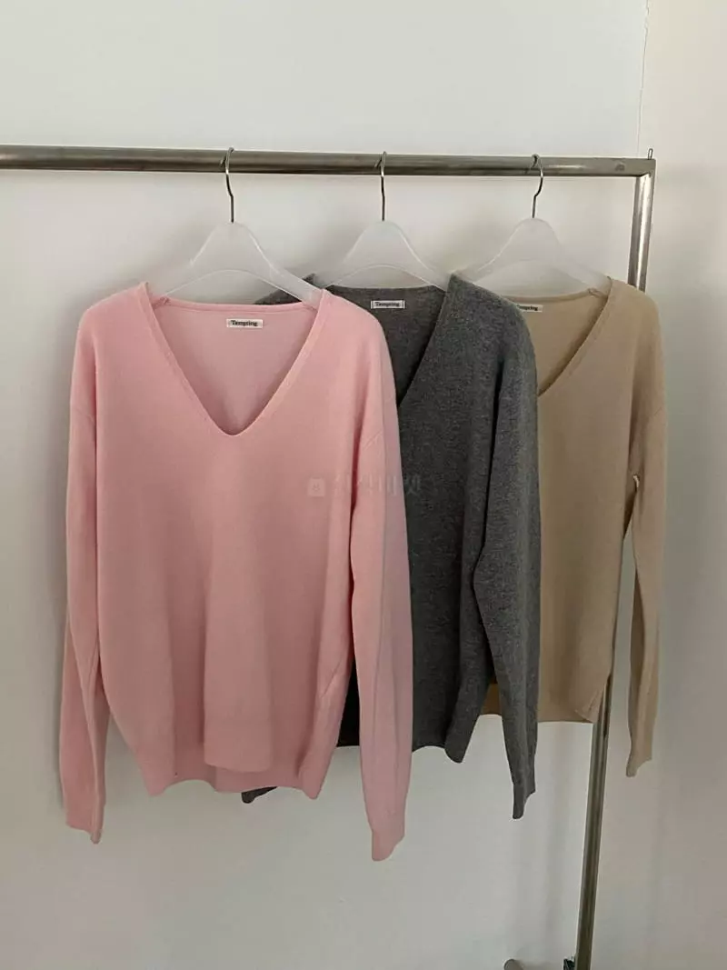 Tempting - Korean Women Fashion - #momslook - Classic Cash Knit Tee - 4